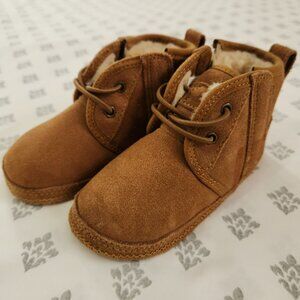 Ugg Winter Boots for a Baby Size 4/5